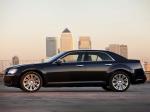 Chrysler 300C 2011 года